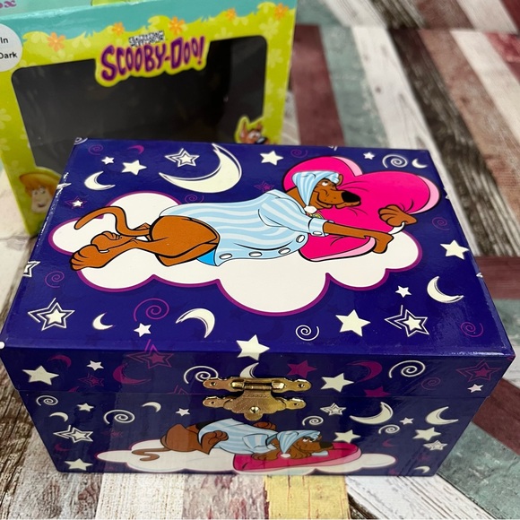 Scooby-Do Vintage (2002) Musical Jewelry Box NIB Collectible Purple White - Picture 3 of 11